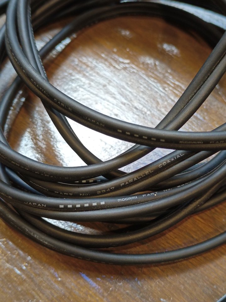 Cable Y Mogami 2947