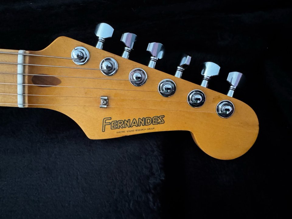 Fernandes Stratocaster R9 Japan de segunda mano · Foto 4 de 10 · Murcia