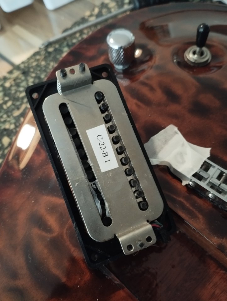 Compro pastillas de guitarra carvin c22b , c22 j, c22n de segunda mano · Foto 2 de 2 · Madrid