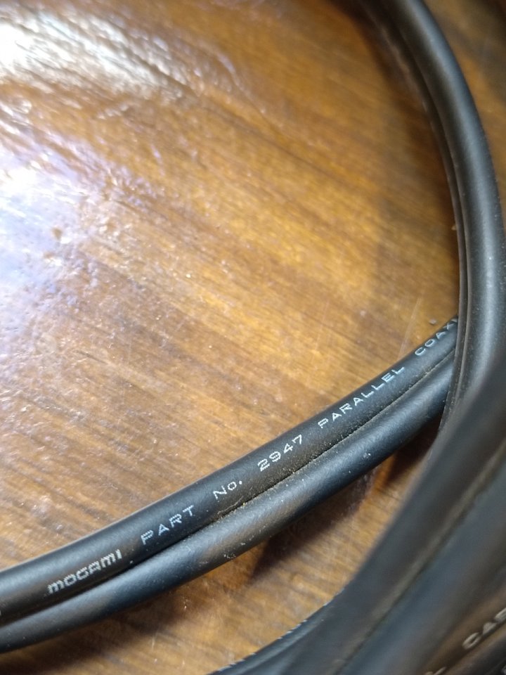 Cable Y Mogami 2947
