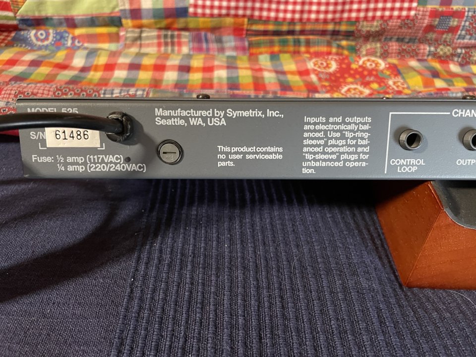 Symetrix 525 - Compresor / Limitador de dos canales de segunda mano · Foto 5 de 7 · Burgos · 170 €