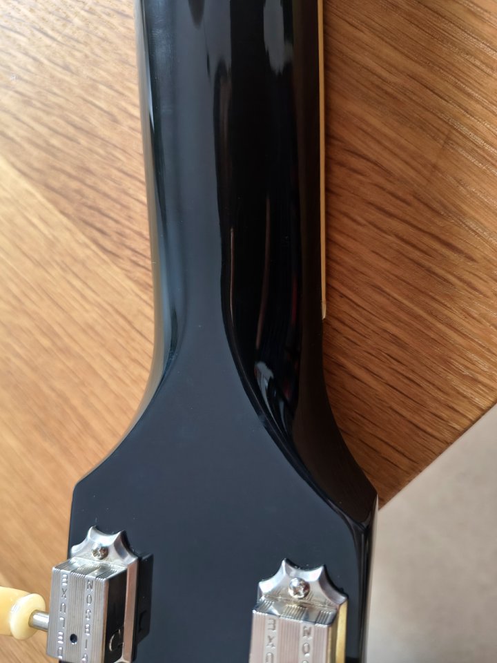 Gibson Les Paul Standard Ebony 50,s de segunda mano · Foto 6 de 10 · Cádiz · 2350 €