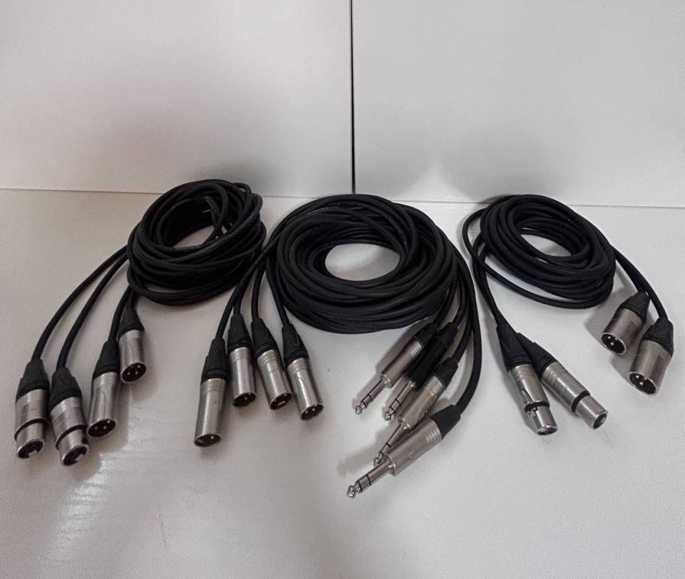 Cableado de estudio Proel con conectores Neutrik de segunda mano · Foto 1 de 4 · Zamora · 10 €