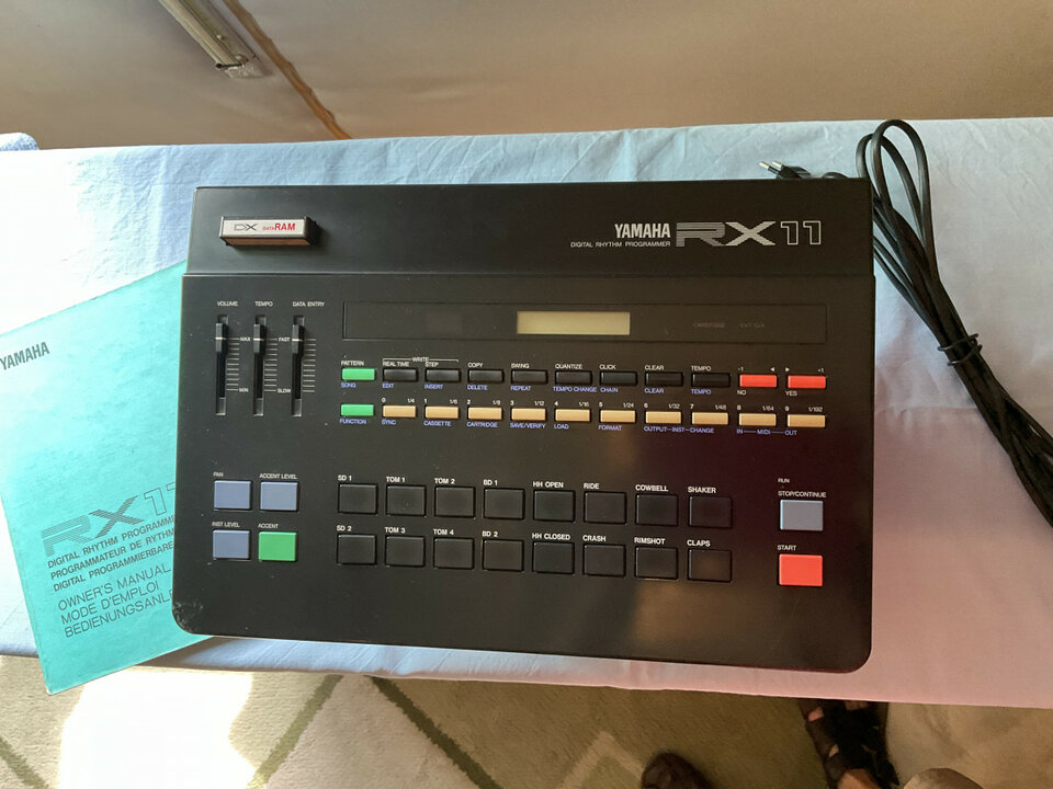 YAMAHA RX11 Caja de Ritmos de segunda mano · Foto 3 de 3 · Madrid · 200 €