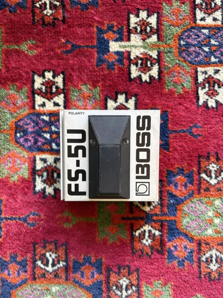 Pedal Footswitch Boss FS-5U de segunda mano · Foto 1 de 4 · Barcelona · 20 €