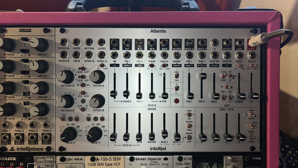 ATLANTIX Intellijel Prácticamente nuevo