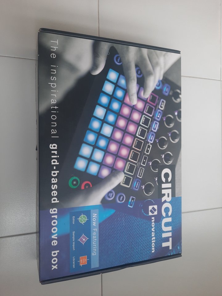 Novation Circuit (Muy buen estado) + Funda de regalo