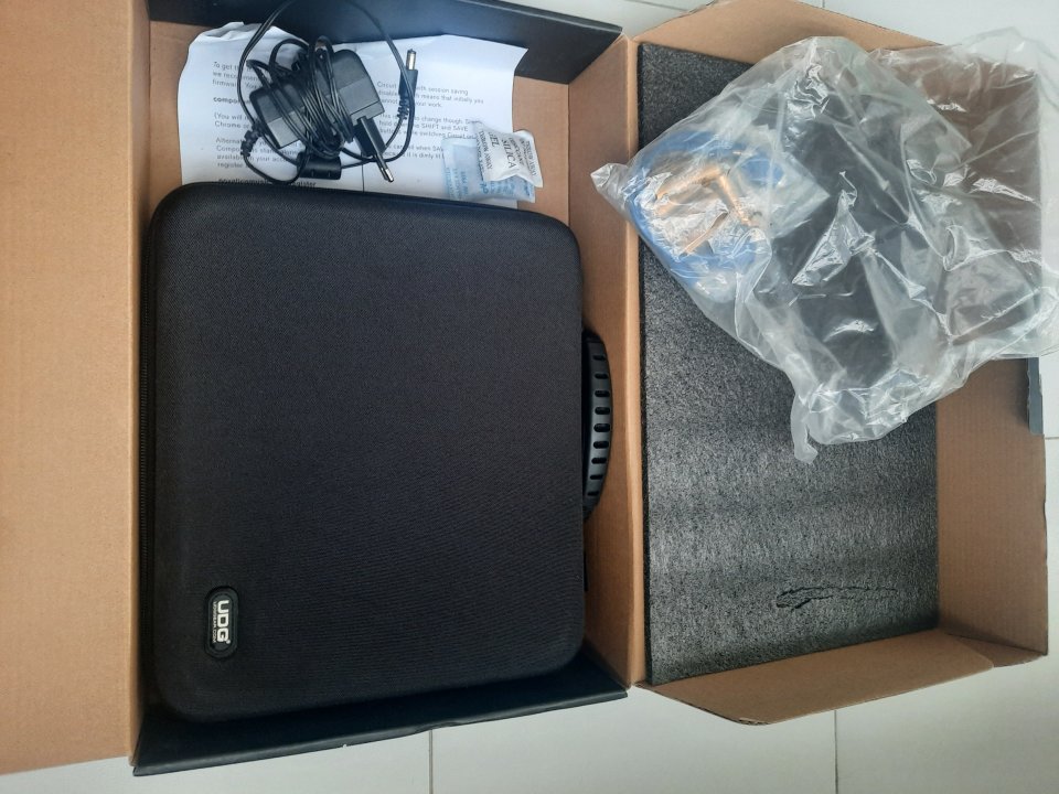 Novation Circuit (Muy buen estado) + Funda de regalo