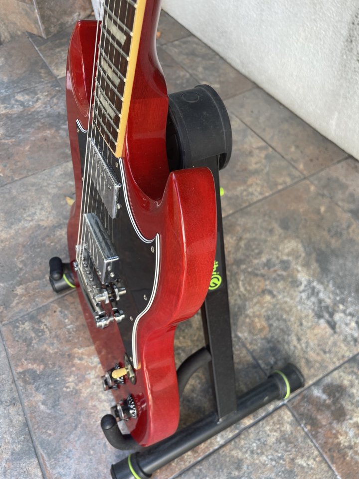 2000 Gibson SG Standard Heritage Cherry de segunda mano · Foto 10 de 10 · Pontevedra · 1100 €