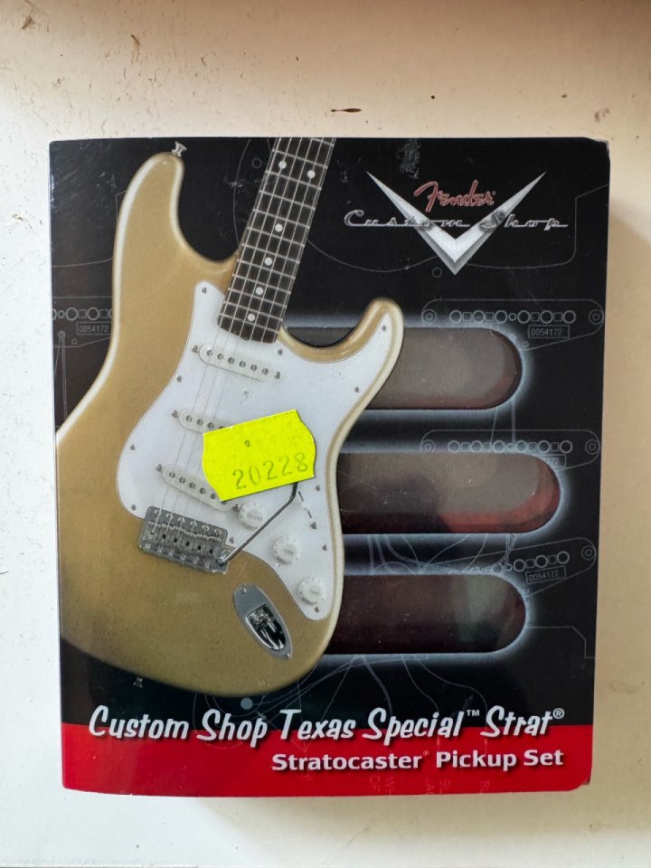 Fernandes Stratocaster R9 Japan de segunda mano · Foto 10 de 10 · Murcia