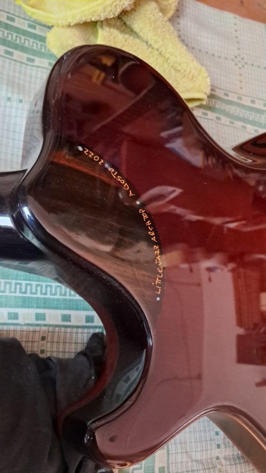 Archtop de luthier de segunda mano · Foto 2 de 2 · Gipuzkoa · 2900 €