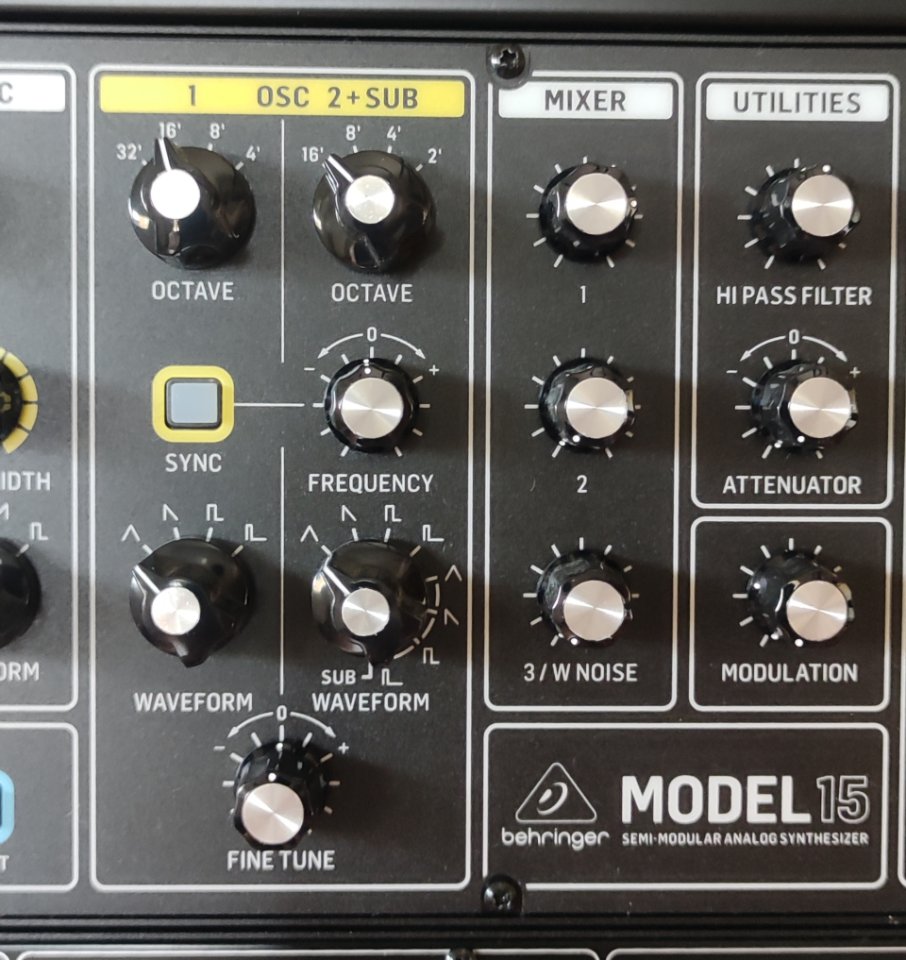 Behringer Model 15 de segunda mano · Foto 5 de 9 · Barcelona · 200 €