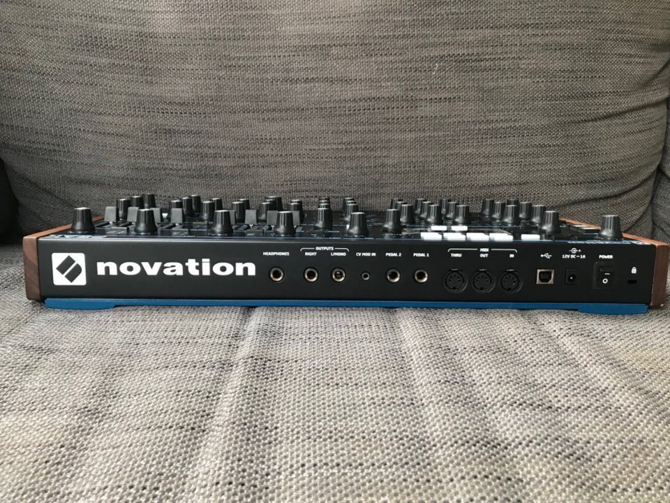 Novation Peak + Decksaver y presets BOC