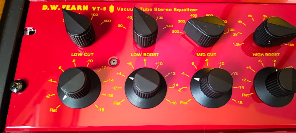 DW Fearn VT-5 Stereo Vacuum Tube Equalizer