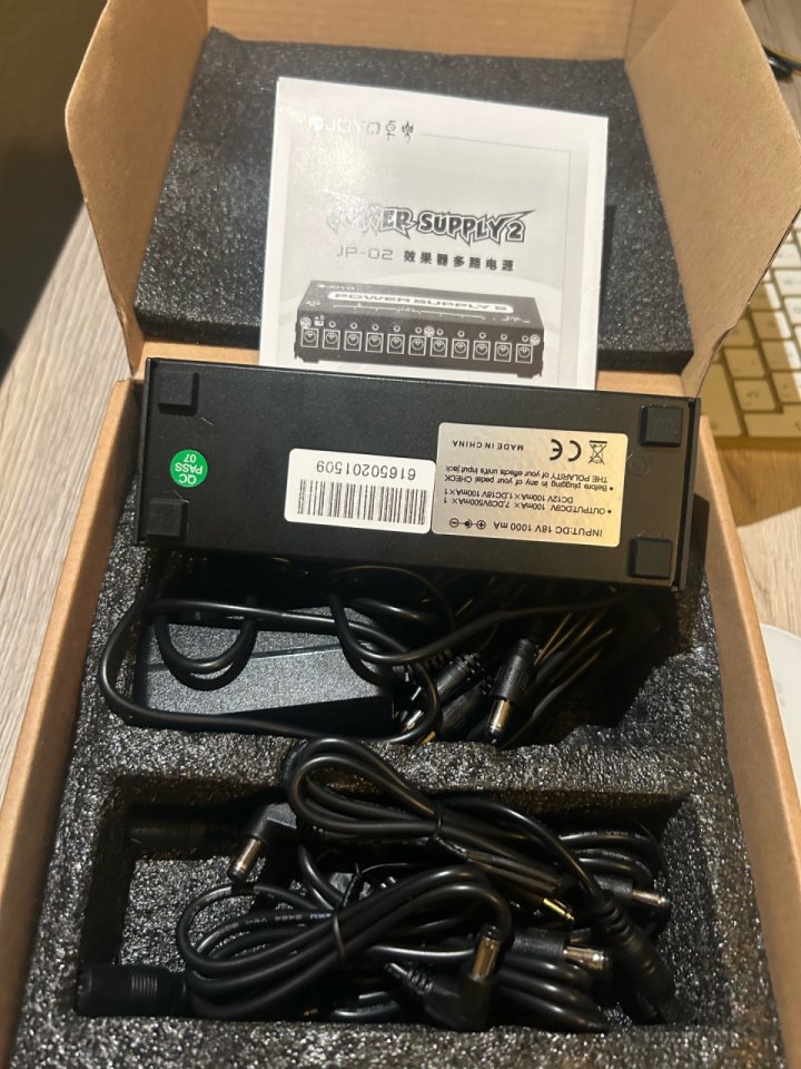 Fuente de alimentación Joyo JP02 sin uso de segunda mano · Foto 3 de 3 · Asturias · 45 €