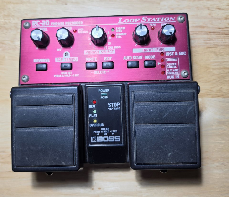 Pedales (Boss, TC Electronic, Ibanez) en pack o sueltos de segunda mano · Foto 4 de 7 · Valencia · 285 €