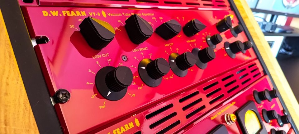 DW Fearn VT-5 Stereo Vacuum Tube Equalizer