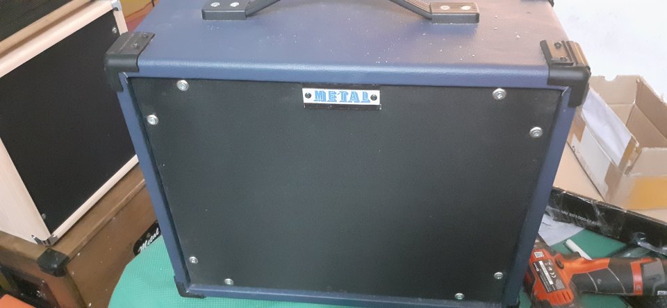 Pantalla artesanal en tolex azul 1x12