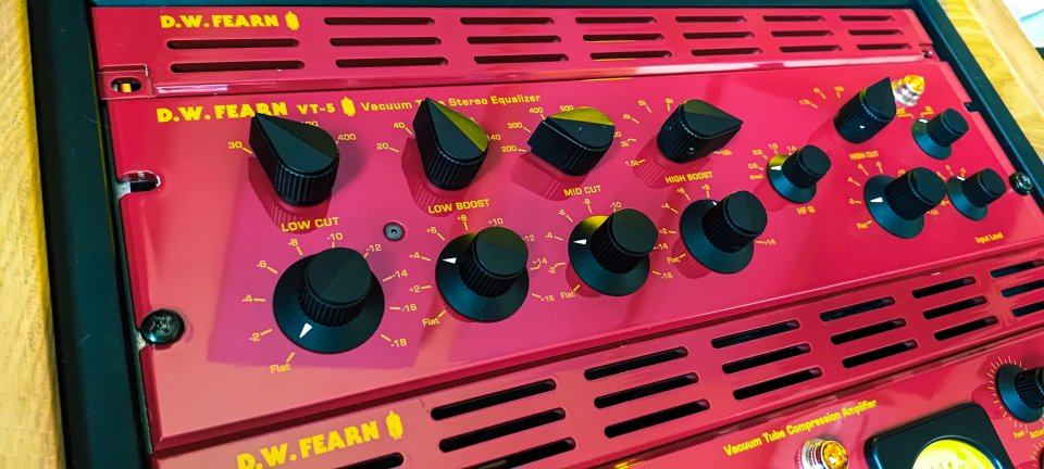 DW Fearn VT-5 Stereo Vacuum Tube Equalizer