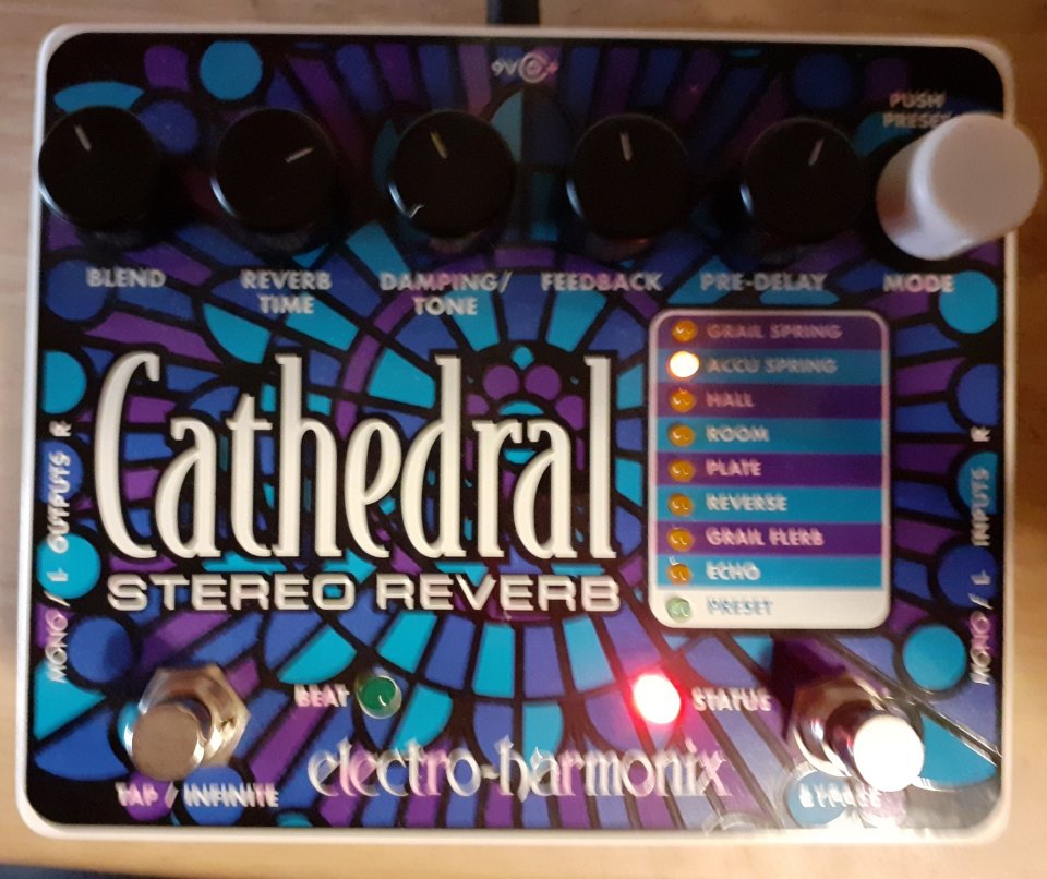 Pedal ELECTRO-HARMONIX CATHEDRAL STEREO REVERB de segunda mano · Castellón · 175 €