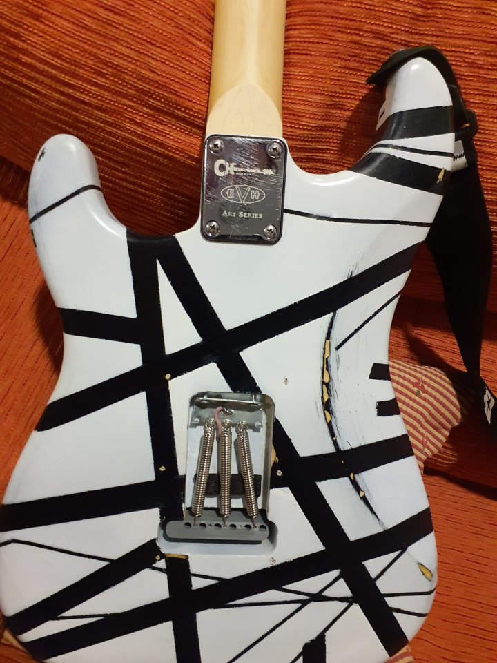 Squier SE EVH relic de segunda mano · Foto 3 de 3 · Almería · 290 €