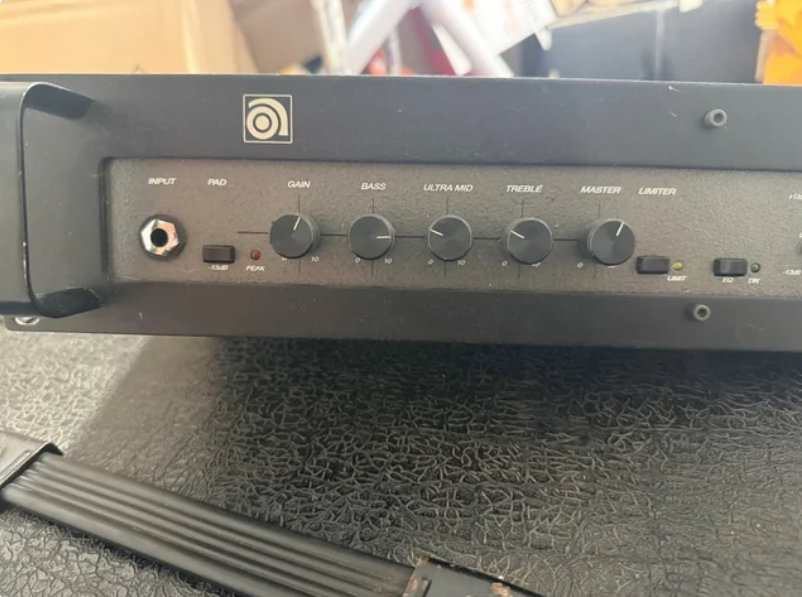 Etapa de potencia ampeg + 2 amplificadores Ashdown de 250w