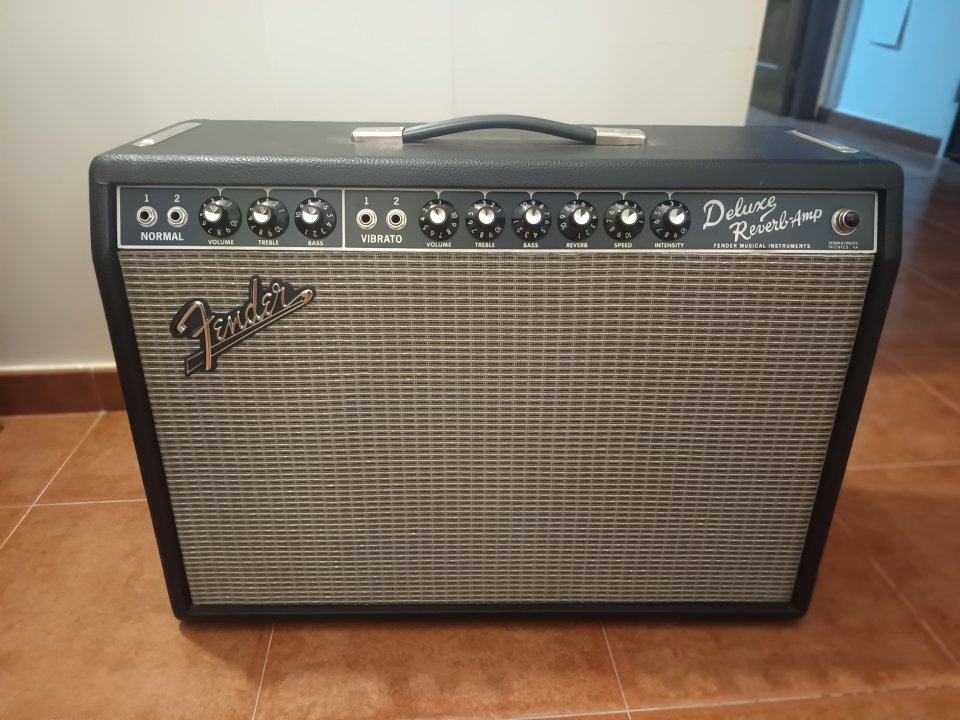 Fender Deluxe Reverb Reissue' 65 de segunda mano · Foto 1 de 6 · Málaga · 1500 €