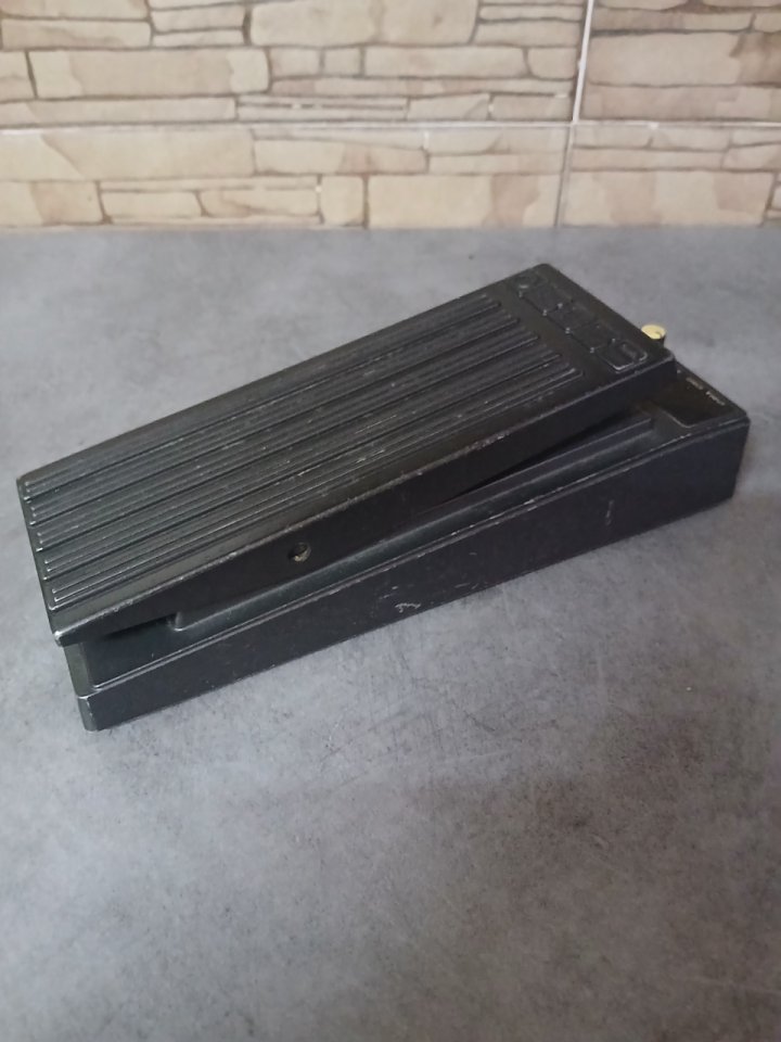 Pedal Wah wah Boss FW-3. de segunda mano · Foto 3 de 6 · Valencia · 35 €