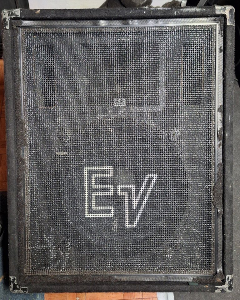Monitor EV FM-1502ER de segunda mano · Foto 1 de 7 · Palencia · 250 €