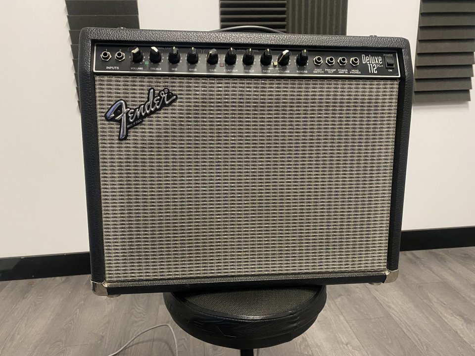 Combo Fender 112 deluxe plus