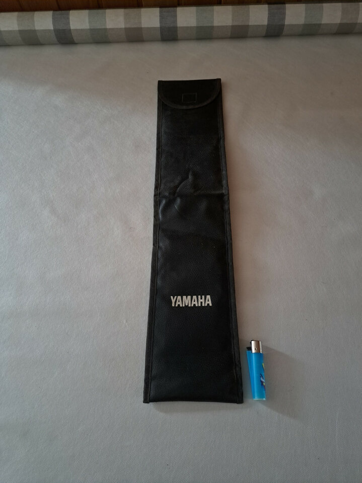 Funda de cuero con cierre de belcro para saxo MIDI Yamaha