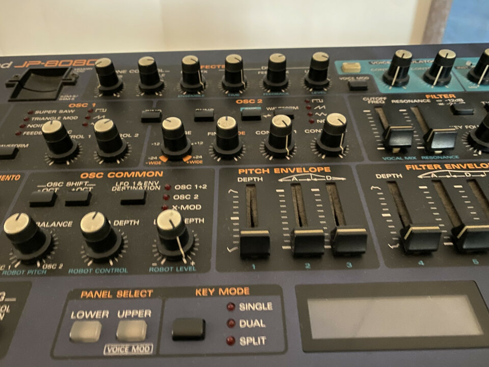 Roland JP 8080
