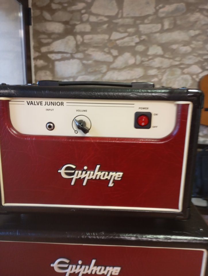 Epiphone Valve Junior cabezal y pantalla de segunda mano · Foto 2 de 7 · Girona · 250 €