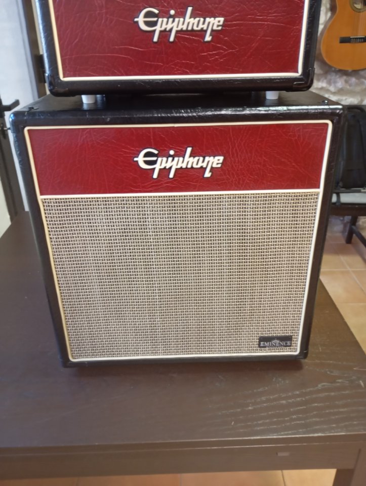 Epiphone Valve Junior cabezal y pantalla de segunda mano · Foto 3 de 7 · Girona · 250 €
