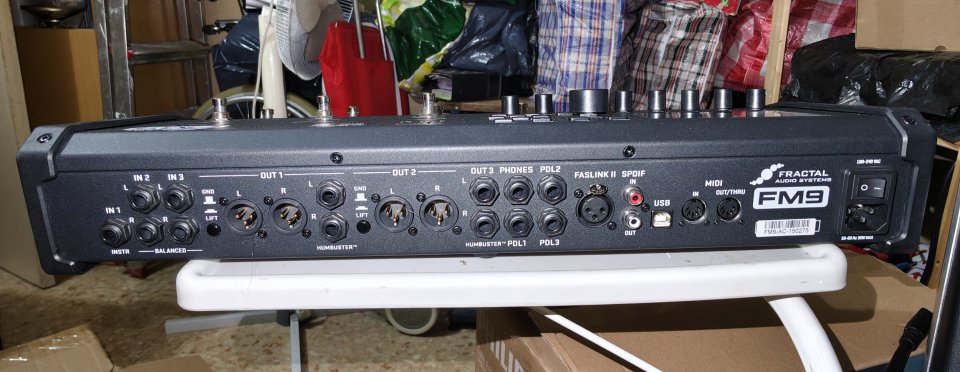 Fractal Audio FM9 Turbo + Cab packs & IRs extra + Cables de segunda mano · Foto 4 de 4 · Madrid · 1600 €