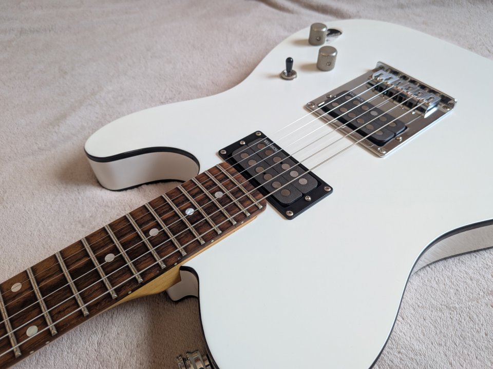 Schecter PT Standard (made in Korea) Gloss White de segunda mano · Foto 1 de 7 · Barcelona · 355 €