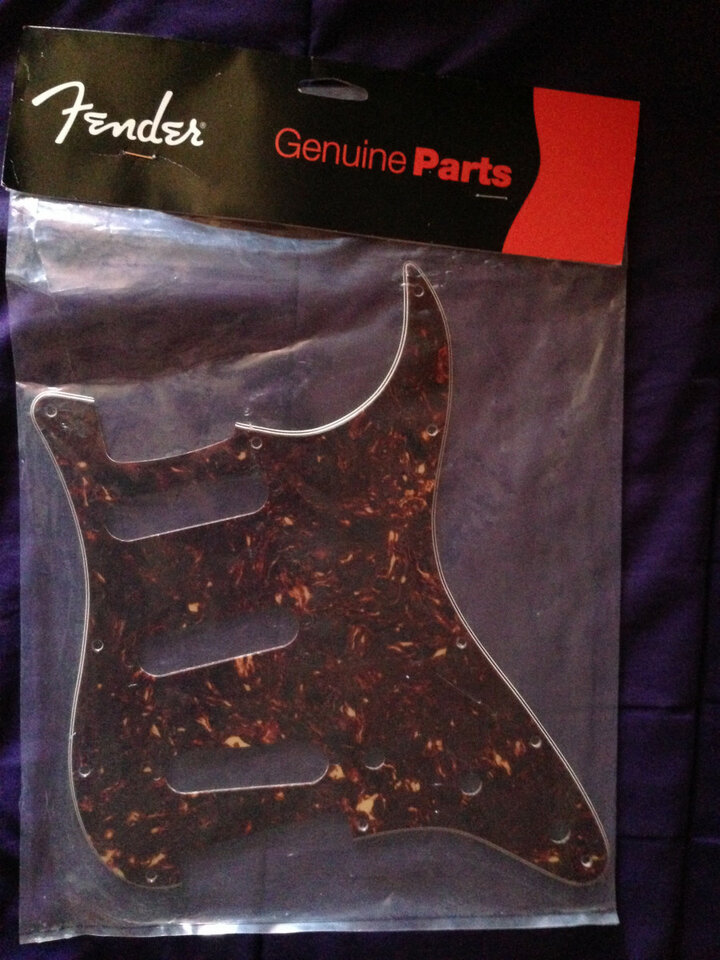 Straplocks Dunlop,Clavijero chrome, golpeador, tapa, ...