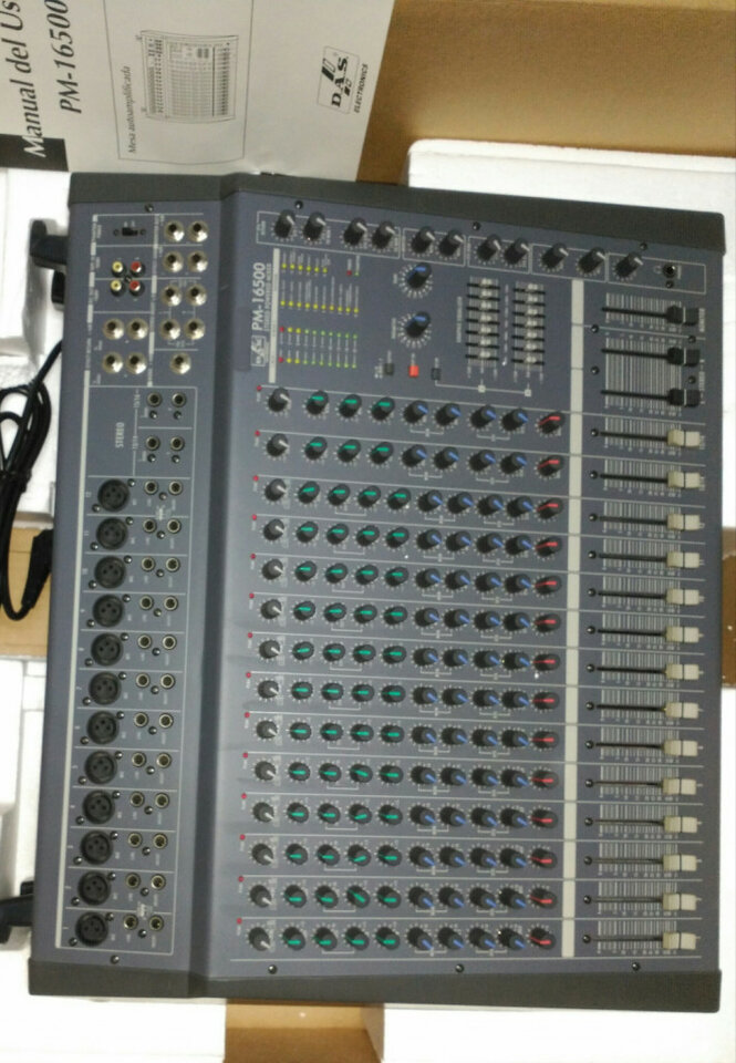 Mezclador 16 Can amplificado 1000w
