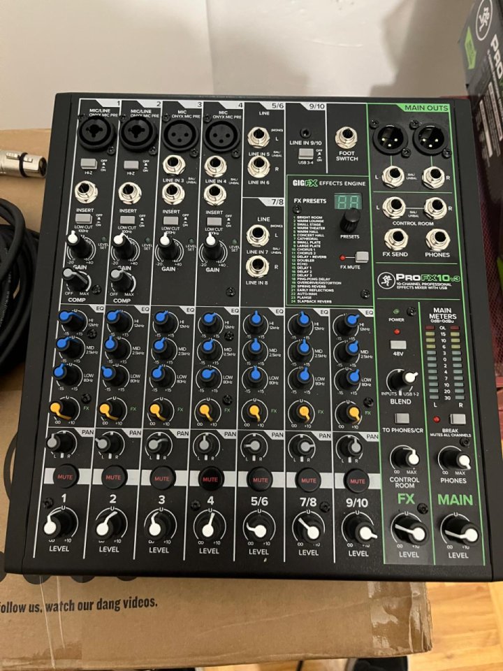 Mesa de mezclas Mackie Pro FX10v3