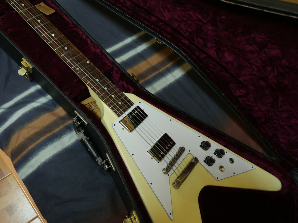 Gibson flying v custom shop