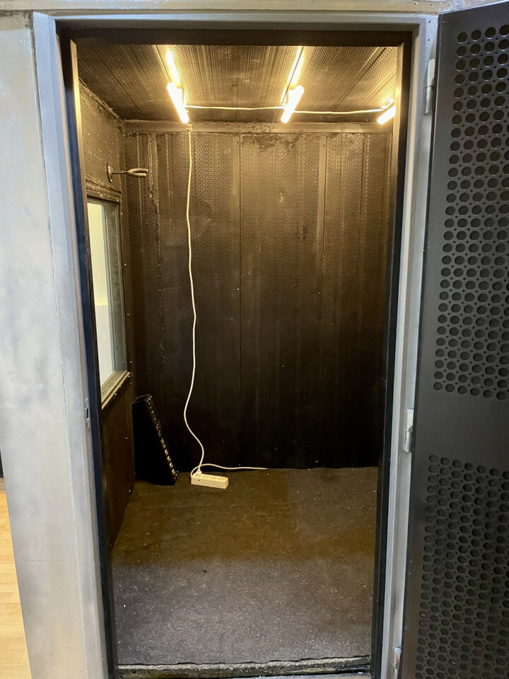 Vendo o cambio cabina insonorizada de grabación, locución, Acústica Integral 100€ (negociables)