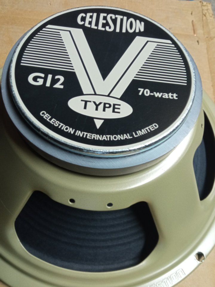 Celestion V-Type 12" - 8 ohm. Nuevo!