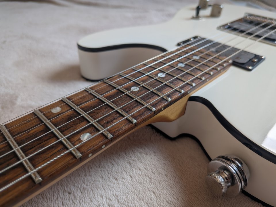 Schecter PT Standard (made in Korea) Gloss White de segunda mano · Foto 4 de 7 · Barcelona · 355 €