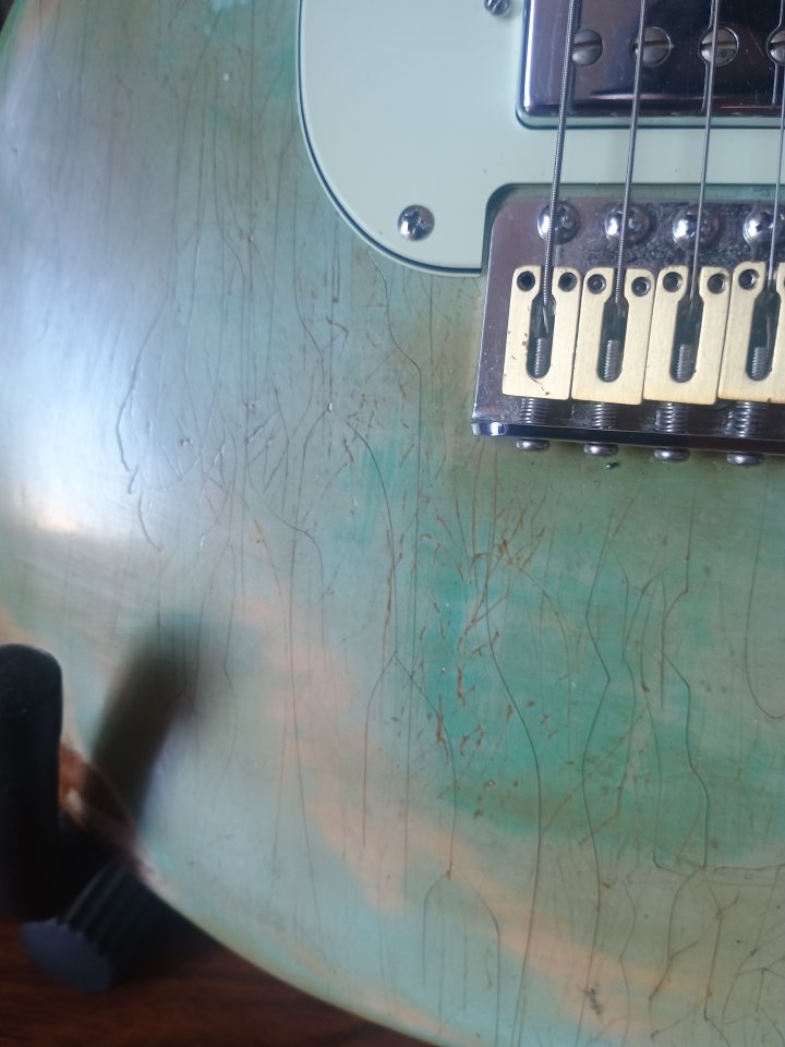 Stratocaster Layla Guitars / CAMBIO de segunda mano · Foto 4 de 10 · Barcelona · 1200 €