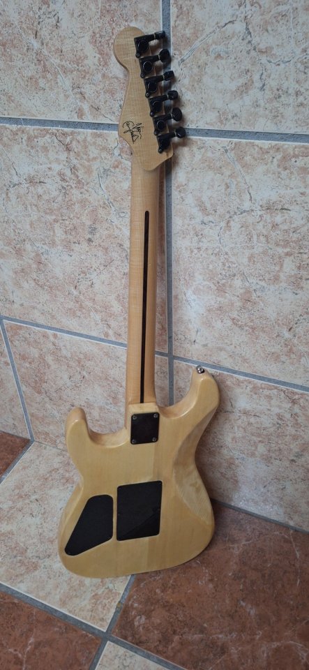 Charvel Viviam Campbell de segunda mano · Foto 2 de 10 · Guadalajara · 800 €
