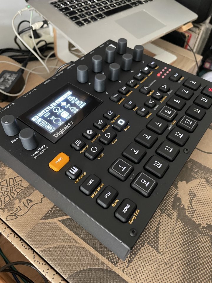 Elektron Digitakt 2 NUEVA!!