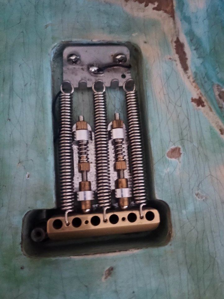Stratocaster Layla Guitars / CAMBIO de segunda mano · Foto 5 de 10 · Barcelona · 1200 €