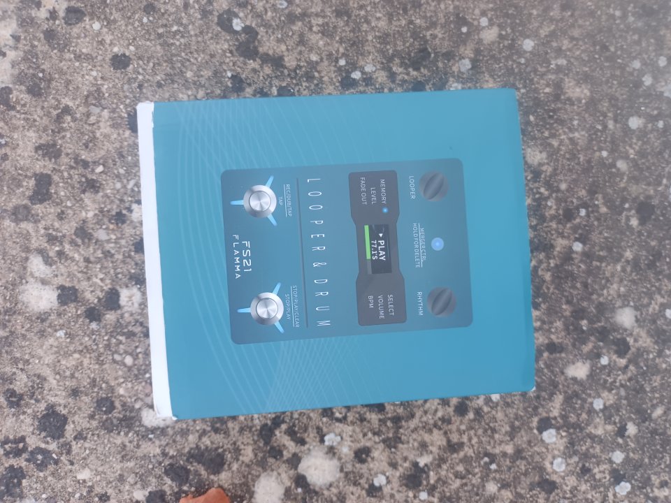 Pedalera guitarra electrica + looper de segunda mano · Foto 3 de 4 · Madrid · 110 €