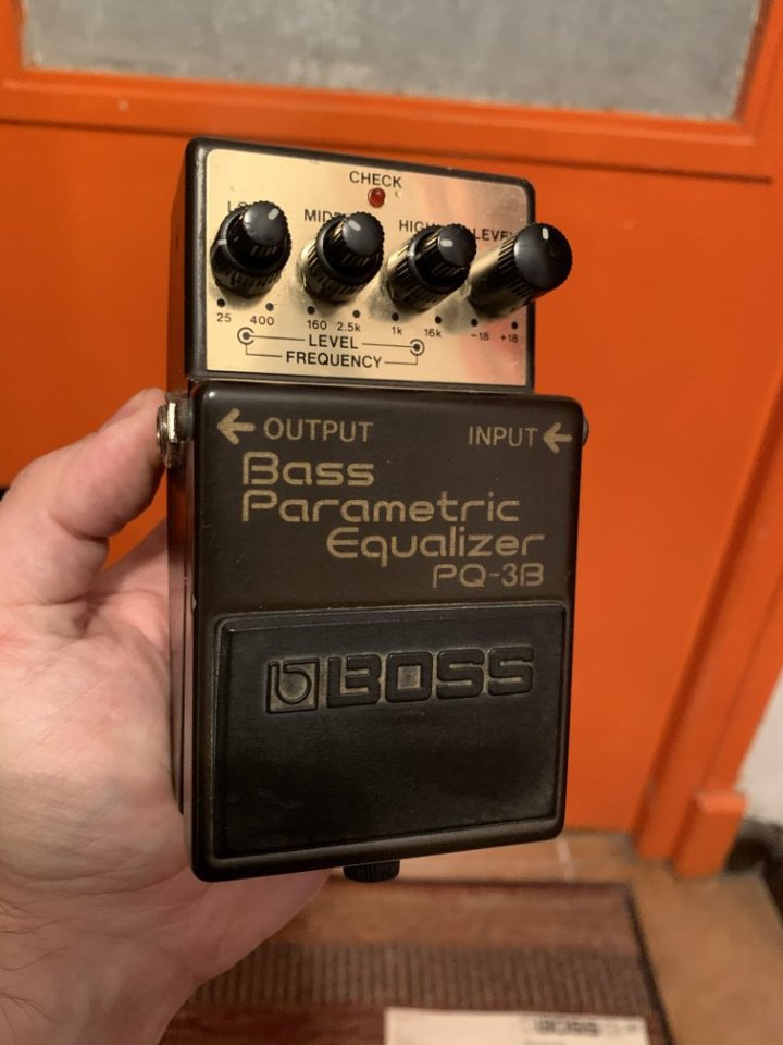 BOSS PQ-3B Bass Parametric EQ (el más buscado!) de los años 90s