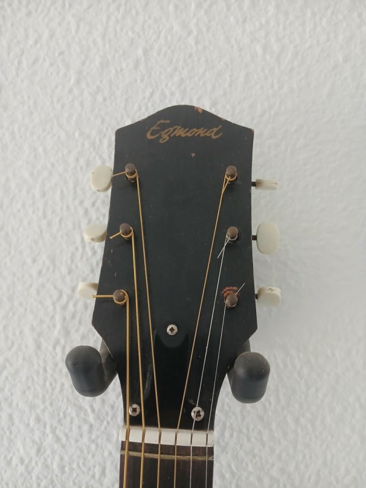 Egmond George Harrison 1956 con pastilla, Guitarra de colección.